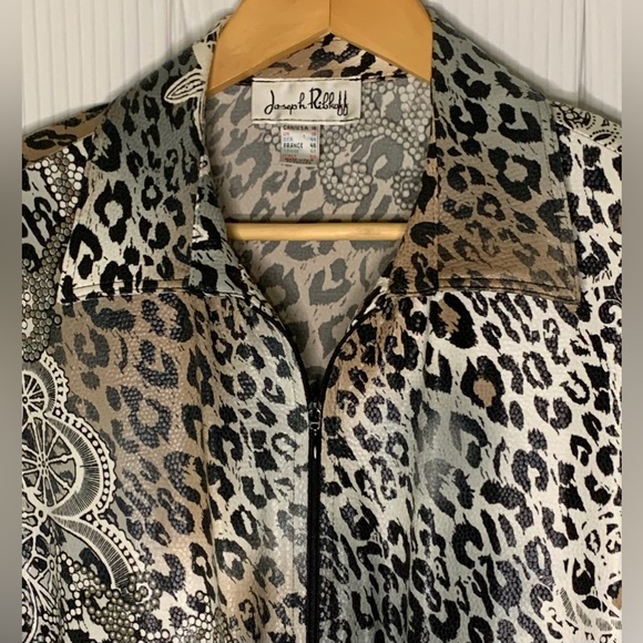 Joseph Ribkoff - Multi Print Blouse With Zipper Front And Oversized Cuffs - Picture 4 of 12